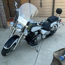 2005 Yamaha Roadstar Silverado 