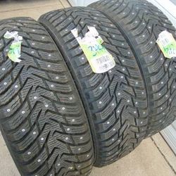 3 New Old Stock 235 65 17 Nokian Hakkapeliitta8 *Studded* Tires Date 2015
