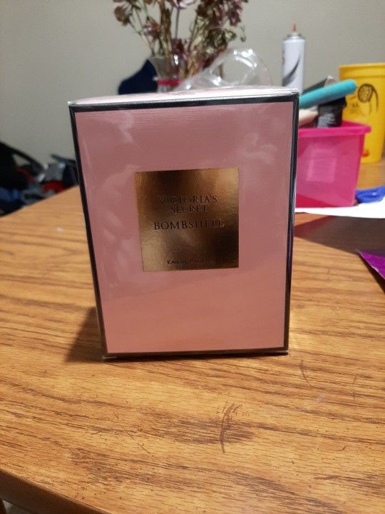 Victoria Secret Bombshell