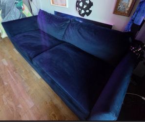 Free PICK UP TODAY blue couch