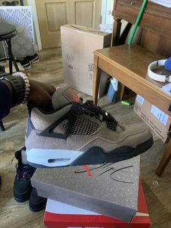 Taupe 4s