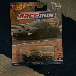 HOT WHEELS RACE DAY PORSCHE 935 CHASE!
