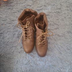 Womens Shoes- Only Tried On