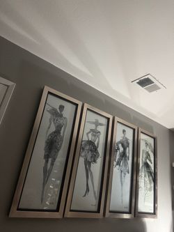 4 cuadros de Z Gallerie usados $55