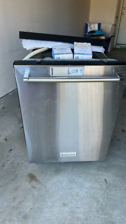 KitchenAid Dishwasher and Waste King Garbage disposal