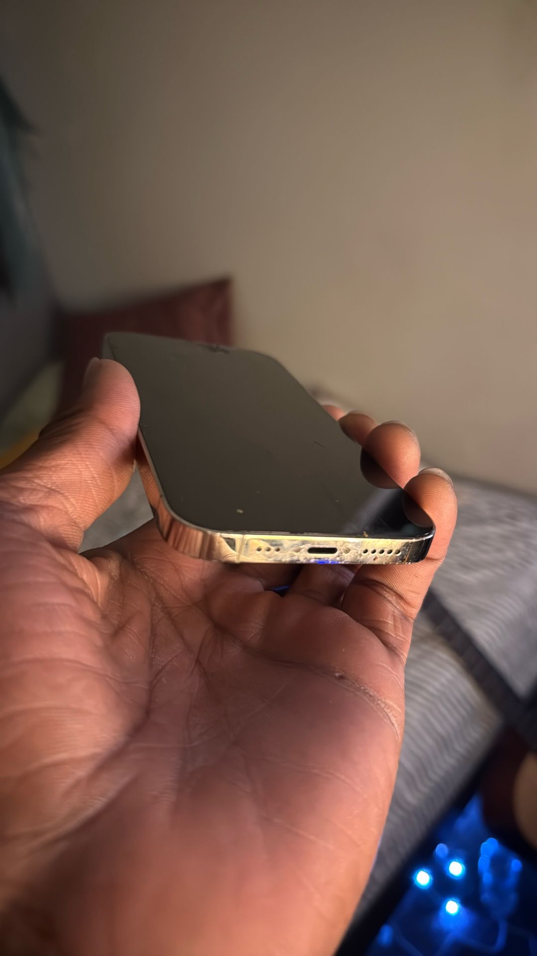 iPhone 14 Pro 1 TB(500$ Minimum OBO) (Working, NOT FOR PARTS)