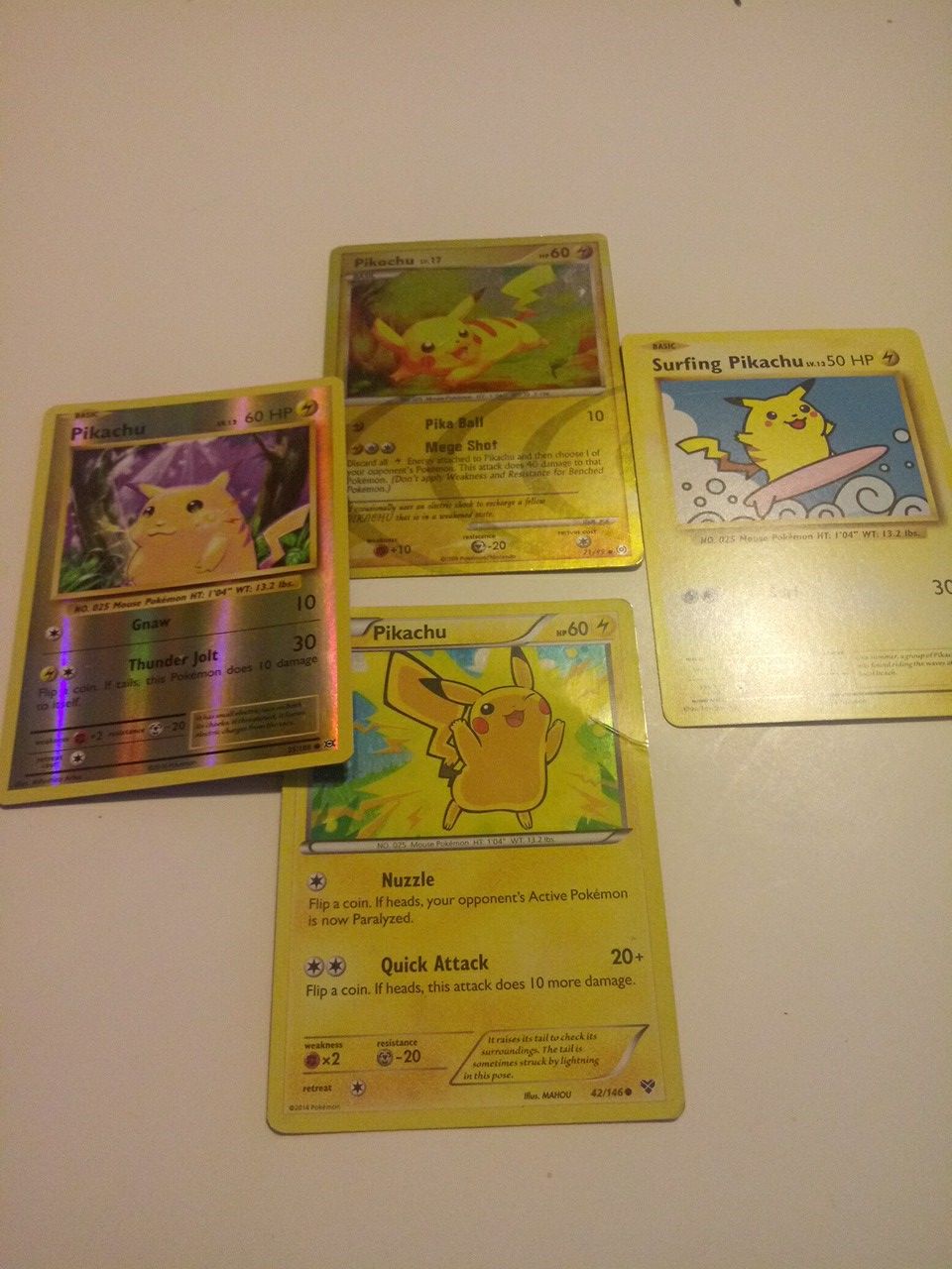 Pikachu lot (pokemon cards)