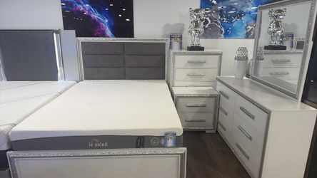 Beautiful 5pc Bedroom Set On Sale $599