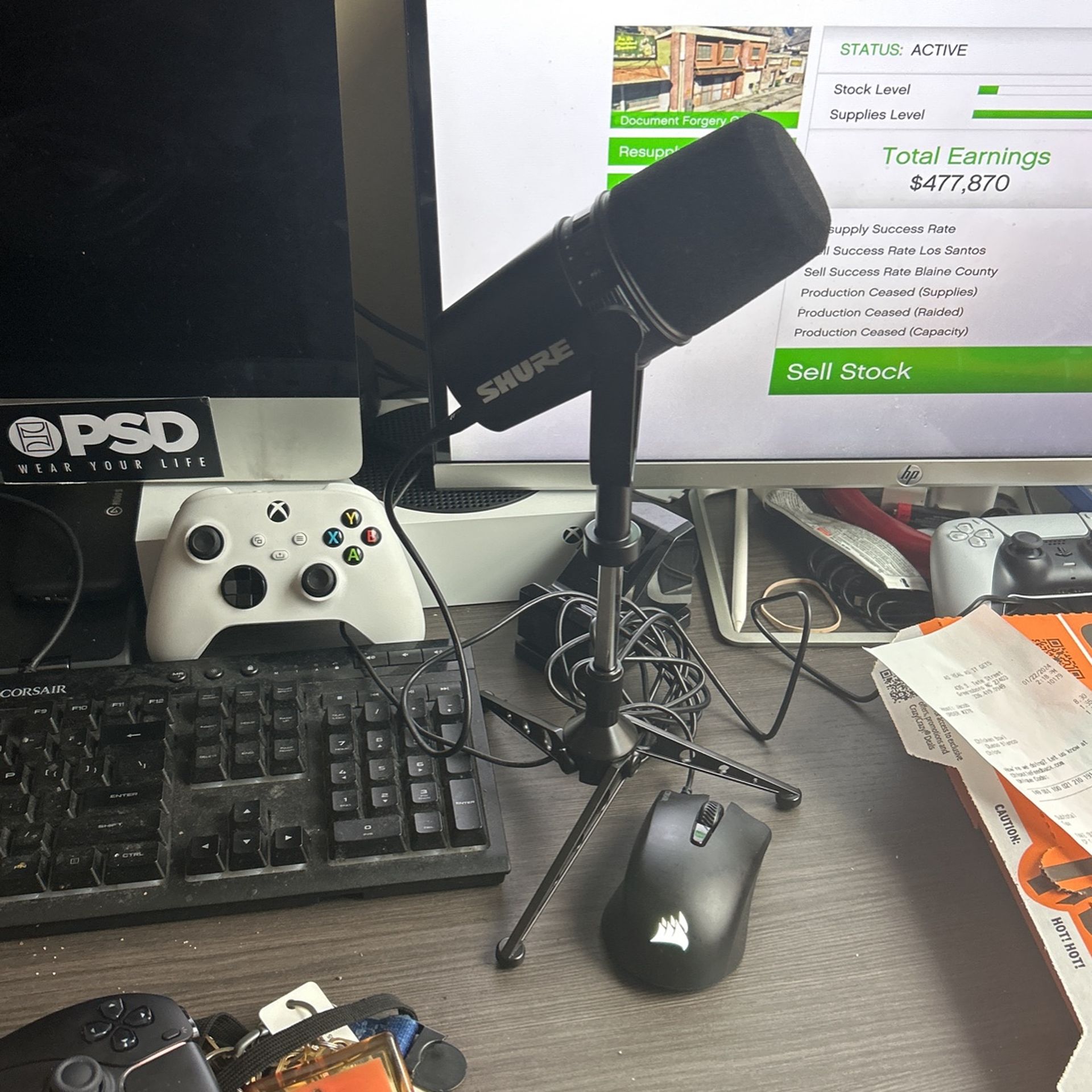 MV7 Microphone With Stand