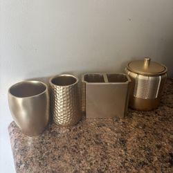 Gold Bath Set 