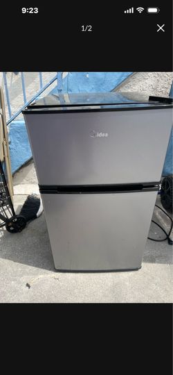 Mini fridge