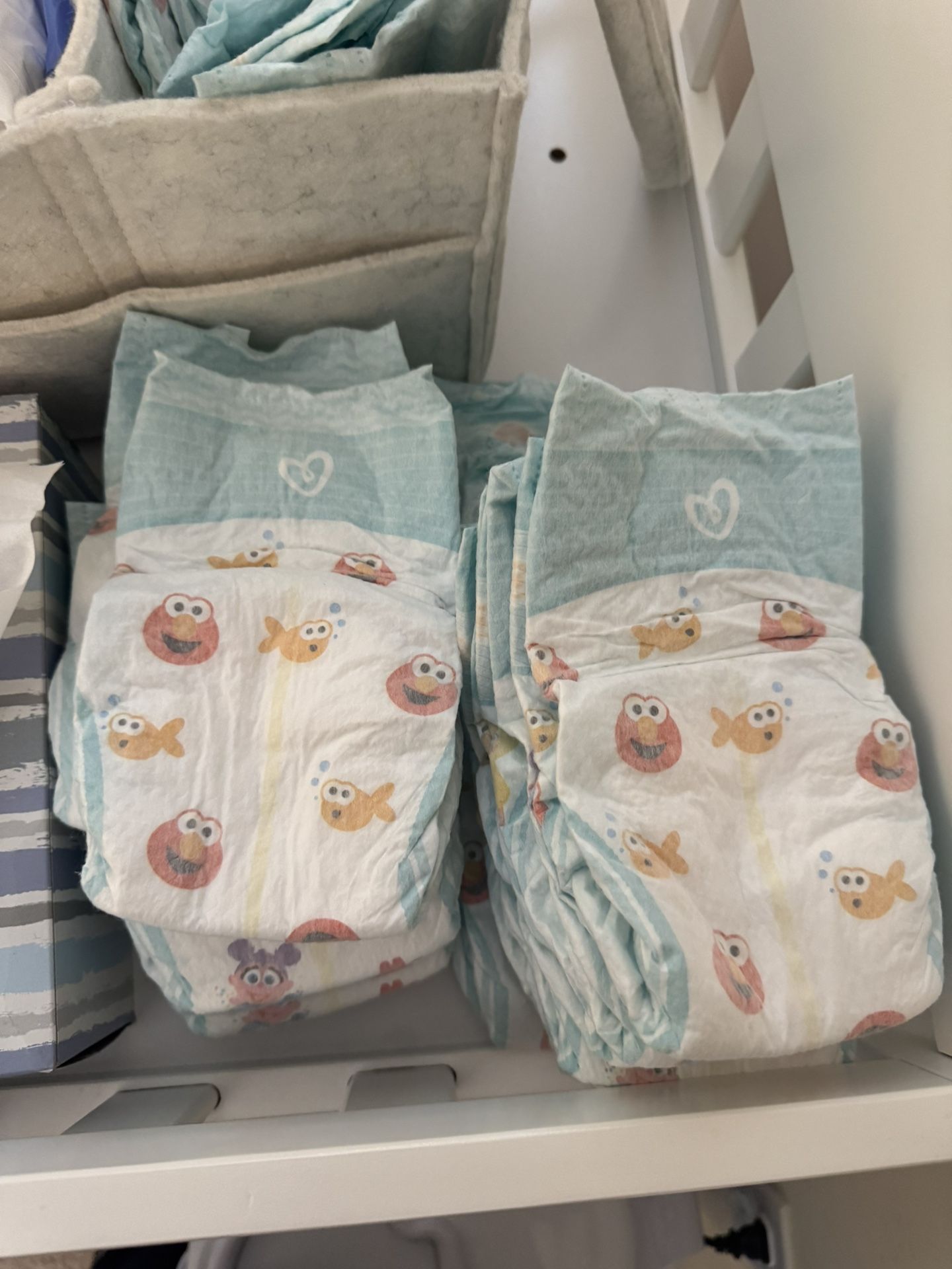 25-30 Size 2 Pamper Swaddles