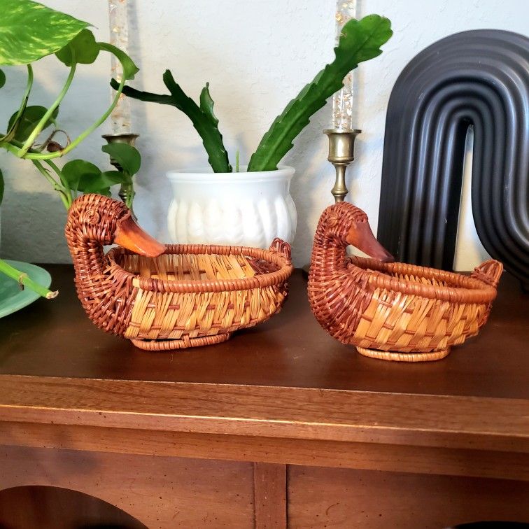 Vintage Nesting Duck Baskets