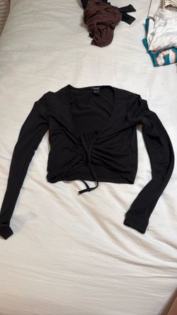 Forever 21 Black Cropped Long Sleeve