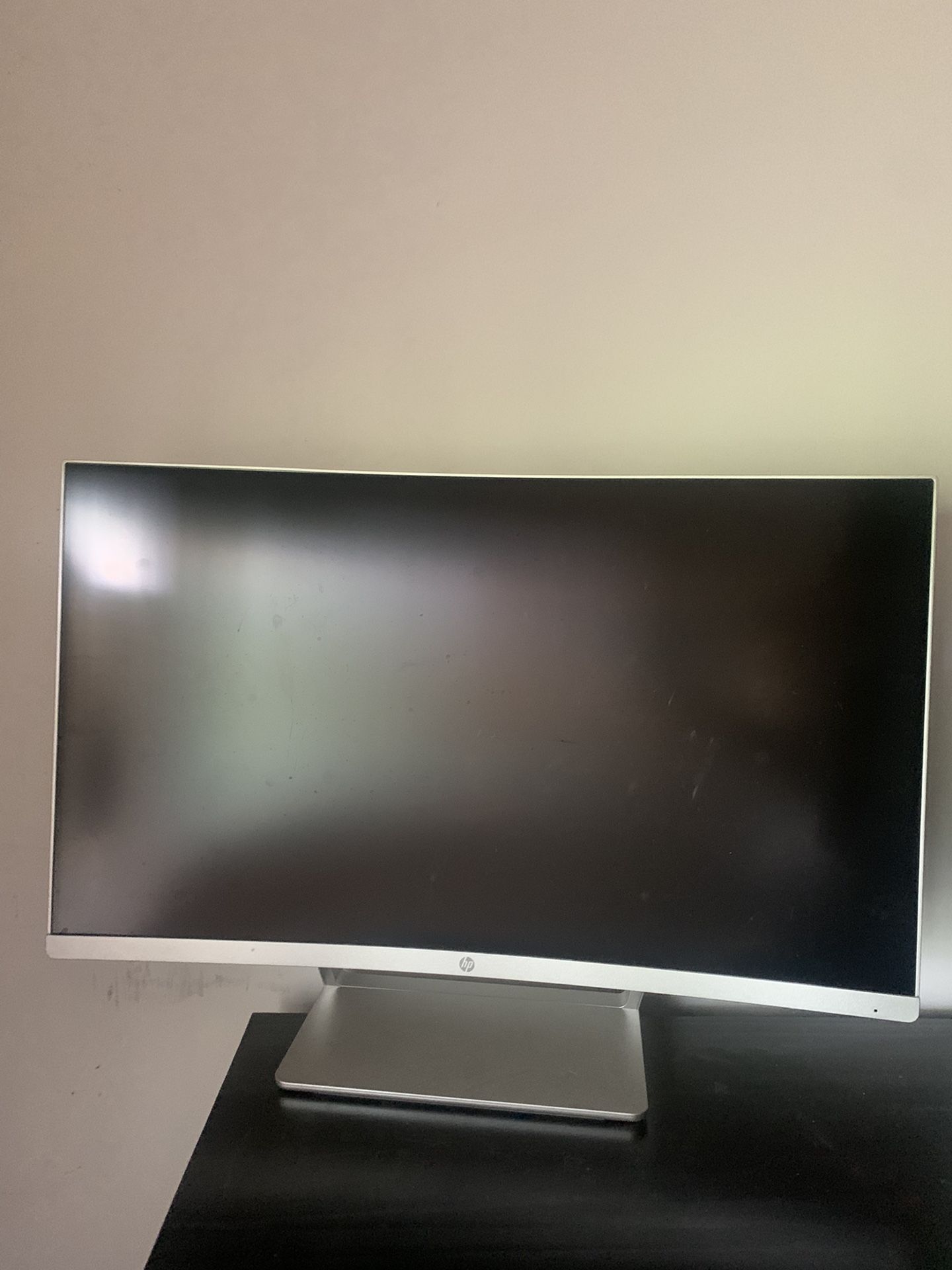 HP 27" Curved Monitor 
