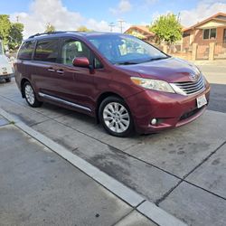 2015 Toyota Sienna