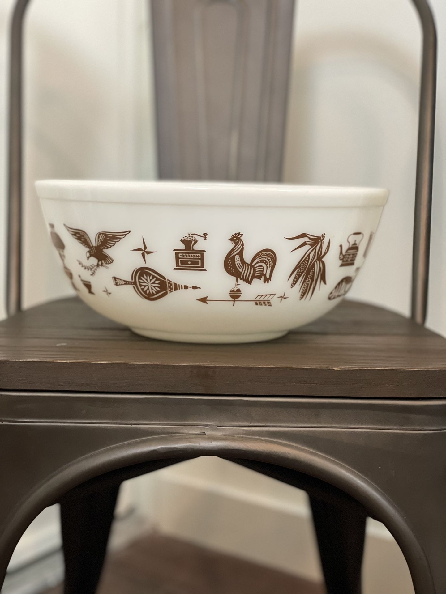 Vintage Mid Century Pyrex Mixing Bowl Large 4 Quart American Eagle Pattern 