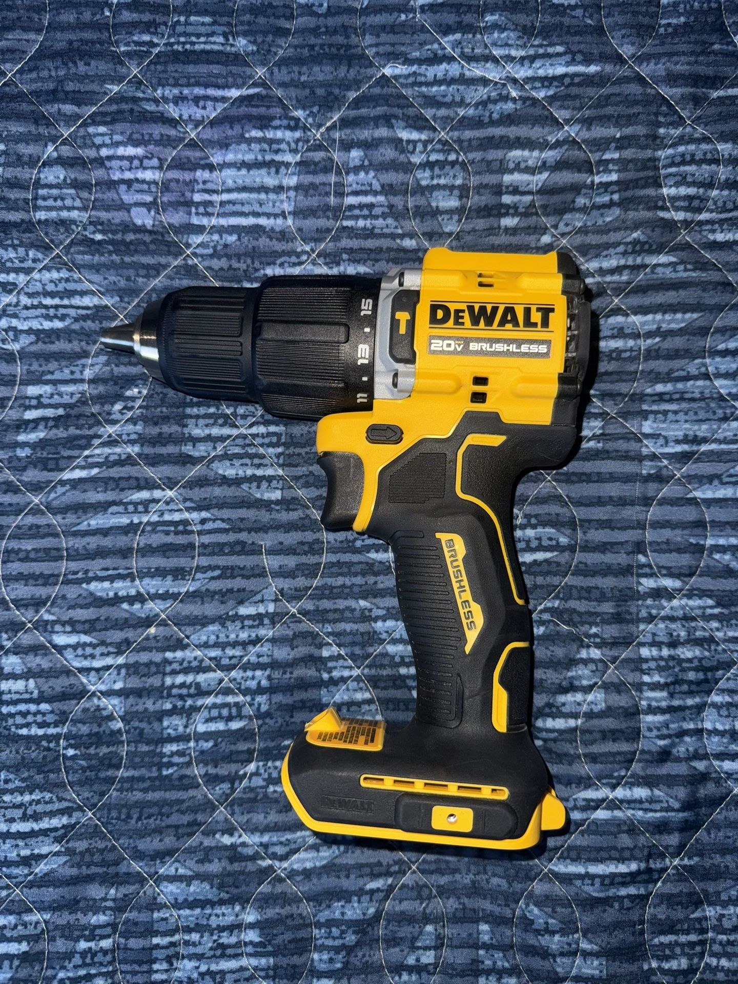 ATOMIC 20-Volt MAX Brushless Cordless 1/2 in. Hammer Drill