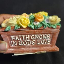 Unique!1998 Promise Box Ceramic Inscriptions From HOLY BIBLE 3.75"X3"X2.5"