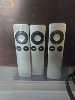 3 remotes 3 power cords