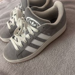 Women Shoes Excellent Condition Big Kids Size 5.5