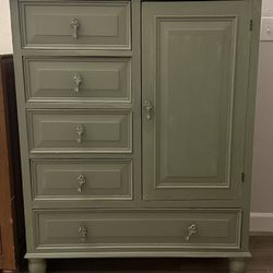 Solid Oak Dresser Not Cheap Heavy