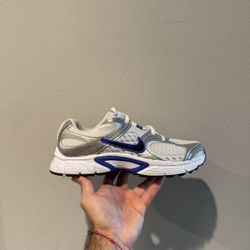 Nike V5 RNR - Men’s Size 8 - NEW