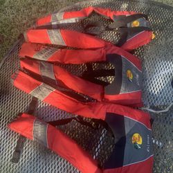 Got 3 Life jackets For Fishing 