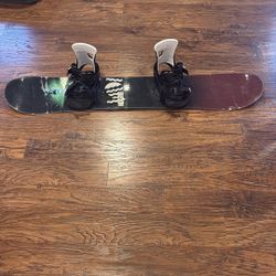 Burton 134 Punch Snowboard (with bindings)