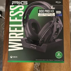 RIG 800 Pro HX Headset and Charging Stand