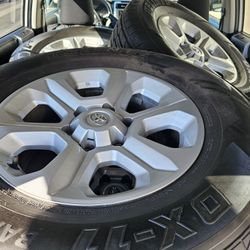 Oem 4 Runner Rims With Tires 265/70R17