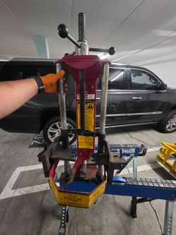 Commercial strut spring compressor