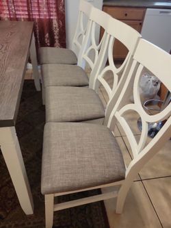 Details of Dining Table