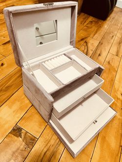 Jewelry Box Organizer Mirror with Light Blue Train Case