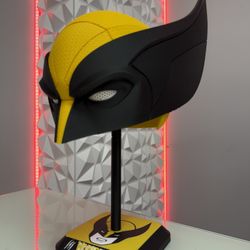 Wolverine Mask Display w/ Stand – Marvel Collector Piece