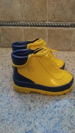 Toddler rain shoes size 8