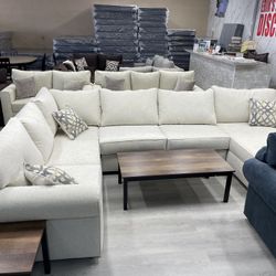 WHITE U -SHAPED SECTIONAL