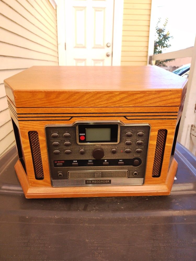CROSLEY RECORD PLAYER/CD BURNER/CASSETTE RECORDER