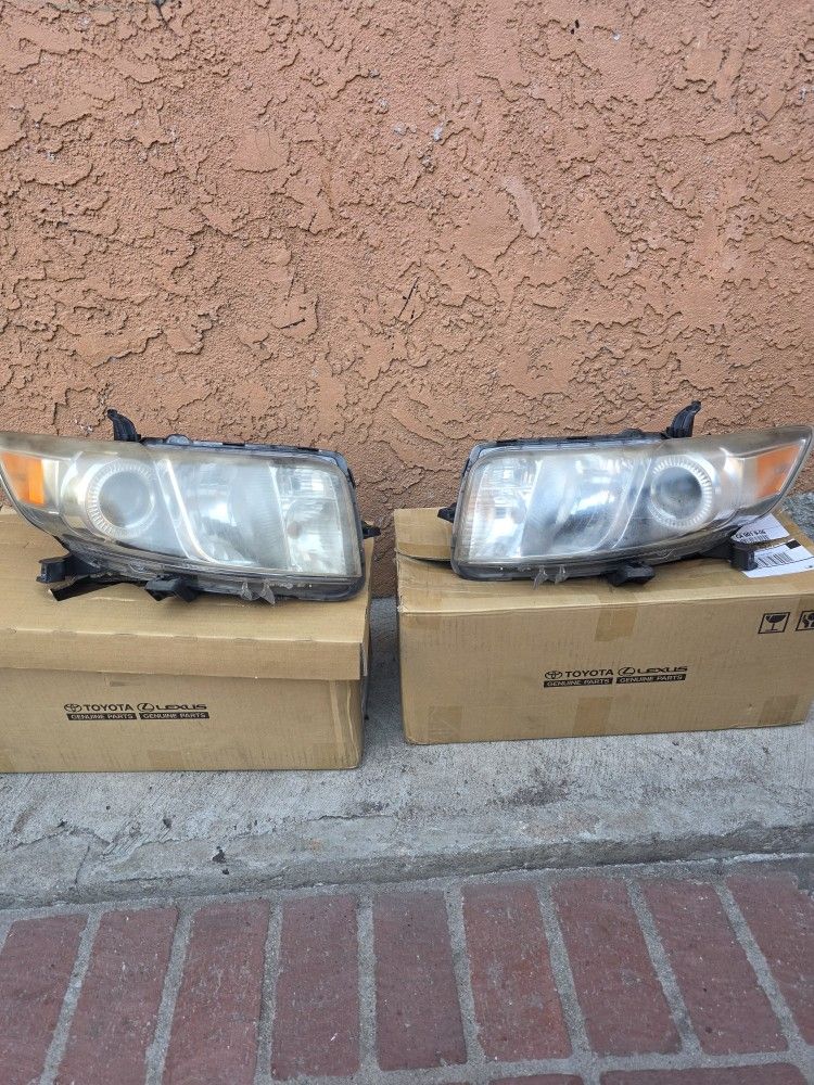 Scion  XB  Headlights  2011-2015 