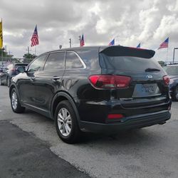 KIA SORENTO LX 2019