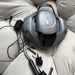 Cordless Robotic Pool Vacuum