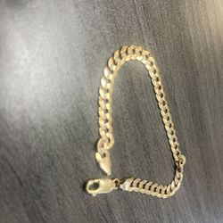 14KT Gold Bracelet (8 Grams)