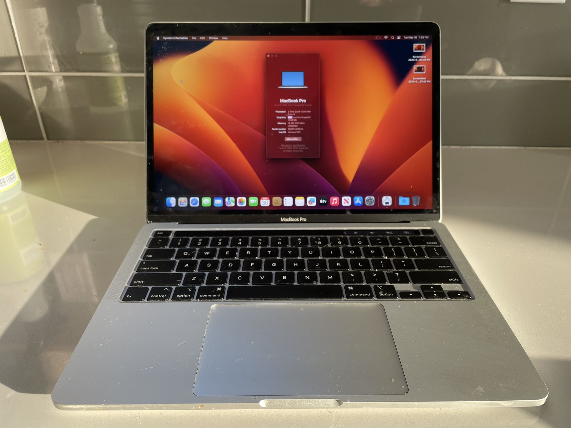 MacBook Pro 13” 2020 i5 2.0ghz 16gb ram 500gb ssd for Sale in