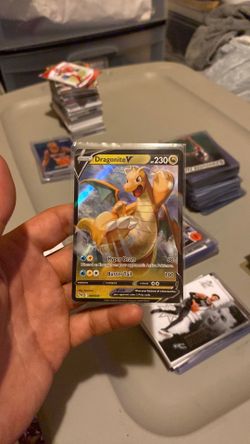Dragonite V #049 Pokémon Go Holofoil NM Pokémon Card