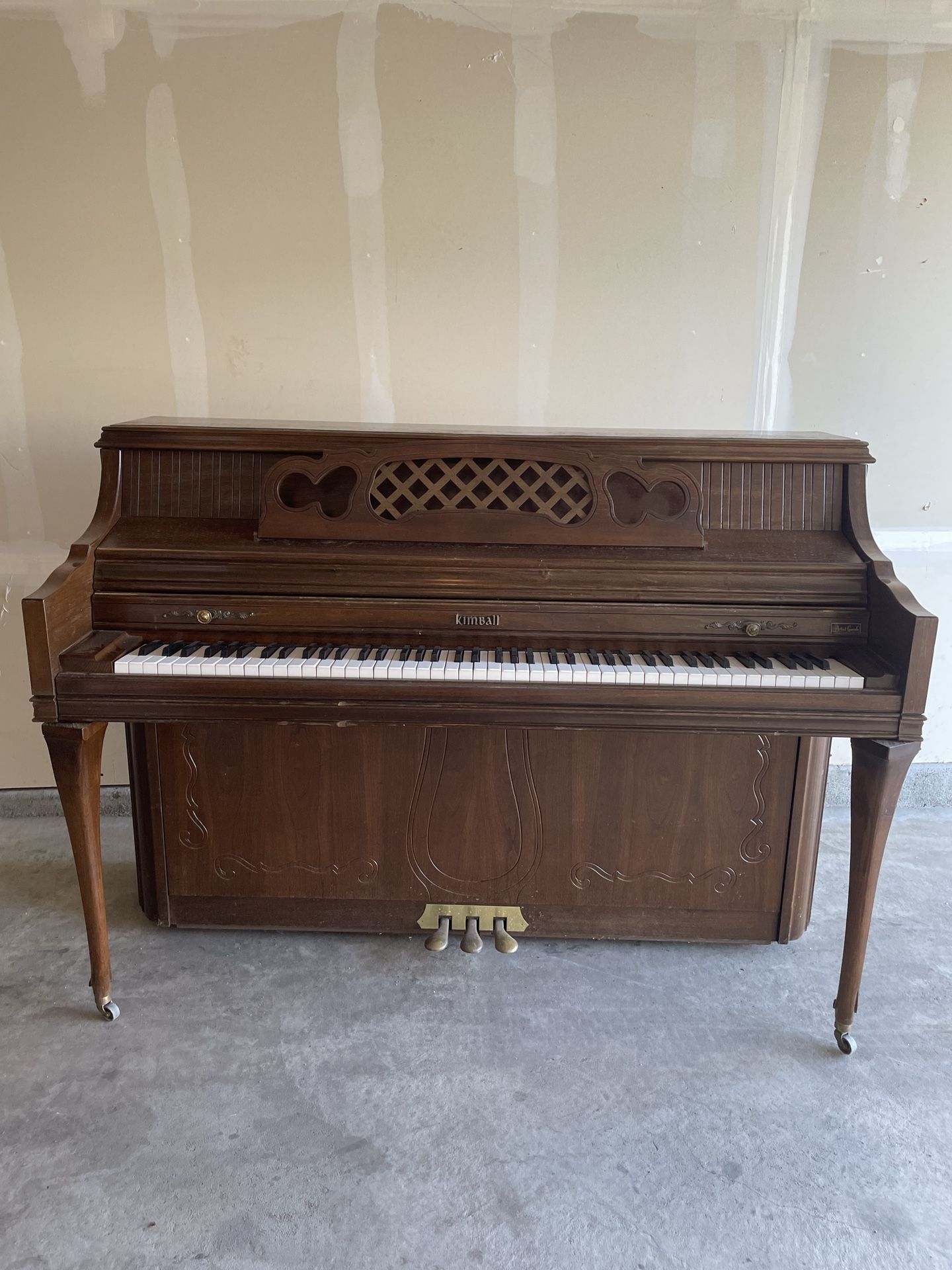 Kimball piano