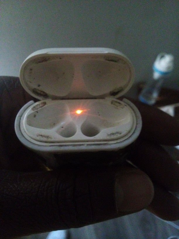 Selling Air Pod Case Don't Know The Brand Or Model