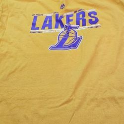 New Lakers Tshirt Size XL