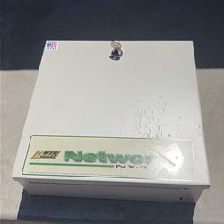 Metal box. Wit  key 🔑