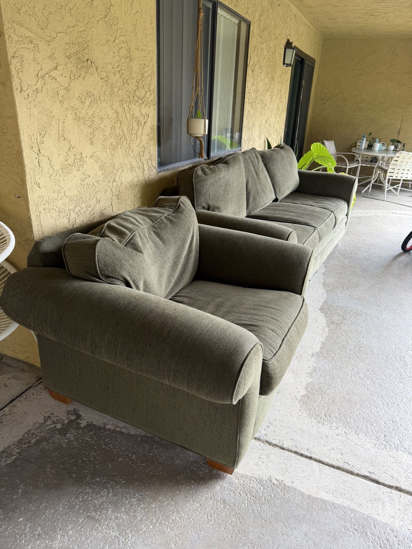 FREE Sofa Set
