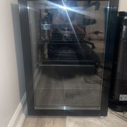 Mini Fridge 